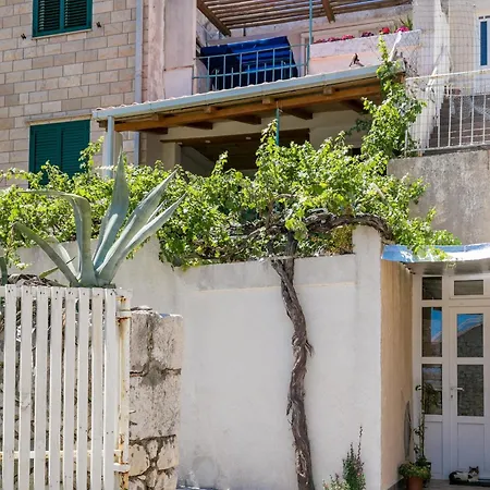 בית נופש Seaside House Igrane, Makarska - 24635 פודגורה